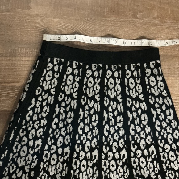 Ninety Black and White A-Line Skirt Small - Picture 3 of 5